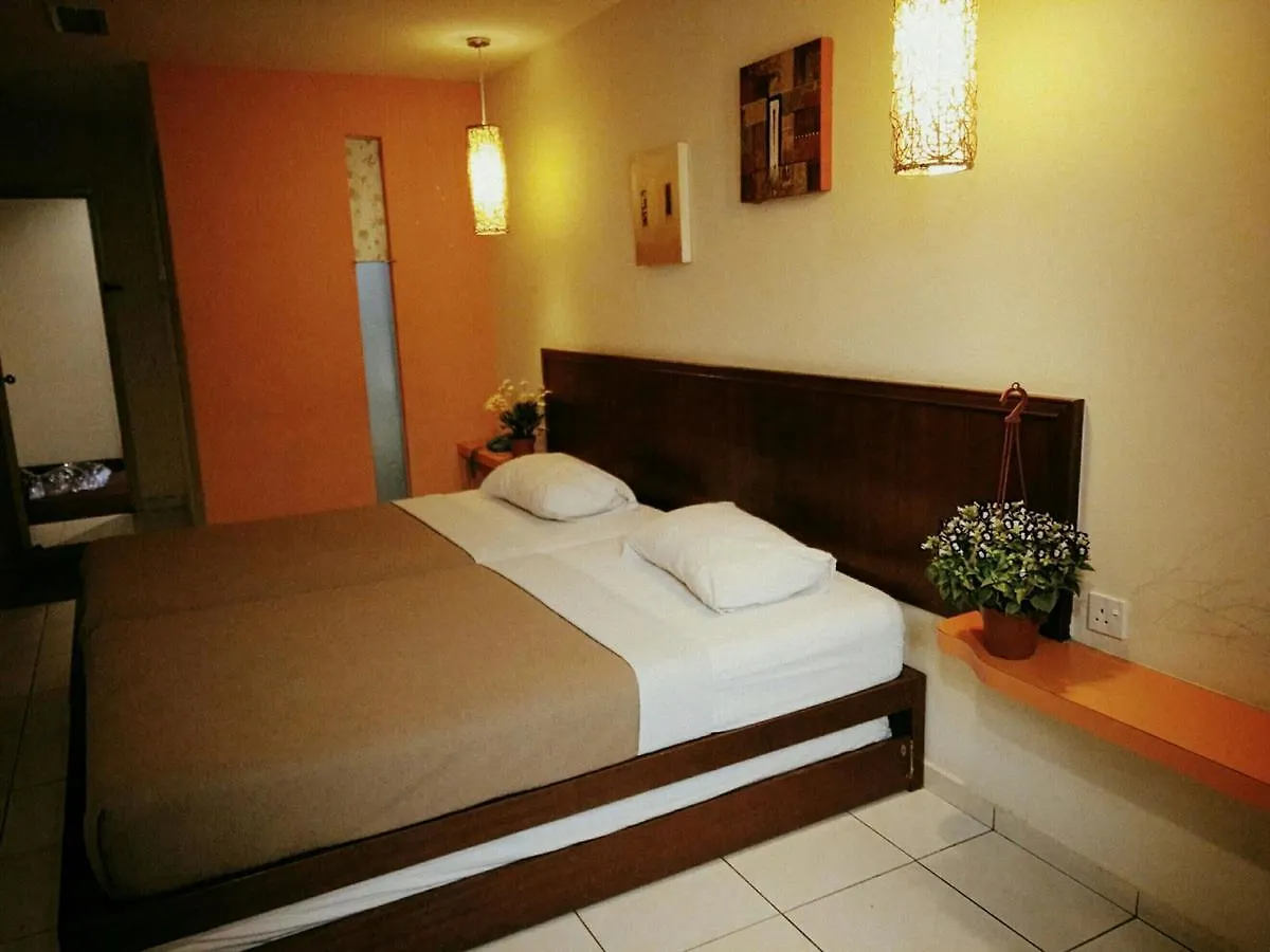 Newbridge Hotel Malacca 2*,